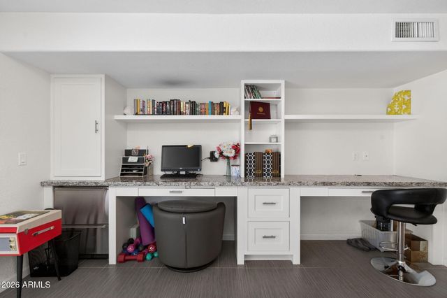 3500 E LINCOLN Drive 22, Phoenix, AZ 85018