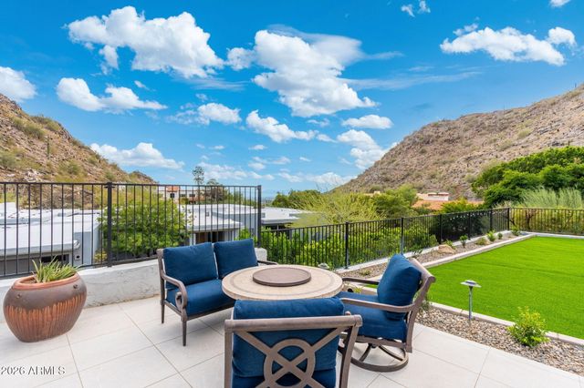 3500 E LINCOLN Drive 22, Phoenix, AZ 85018