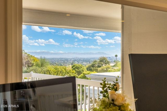 3500 E LINCOLN Drive 22, Phoenix, AZ 85018