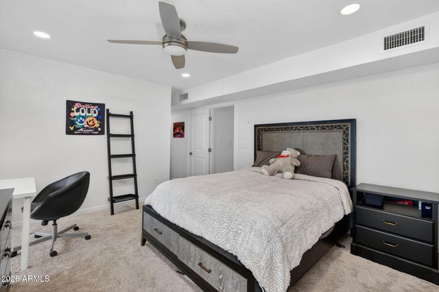 3500 E LINCOLN Drive 22, Phoenix, AZ 85018