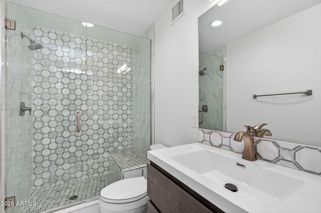 3500 E LINCOLN Drive 22, Phoenix, AZ 85018