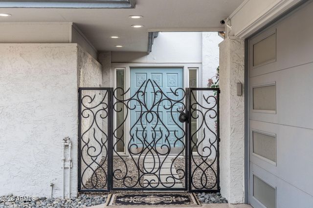 3500 E LINCOLN Drive 22, Phoenix, AZ 85018