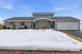 21 Shore Drive W, Copiague, NY 11726