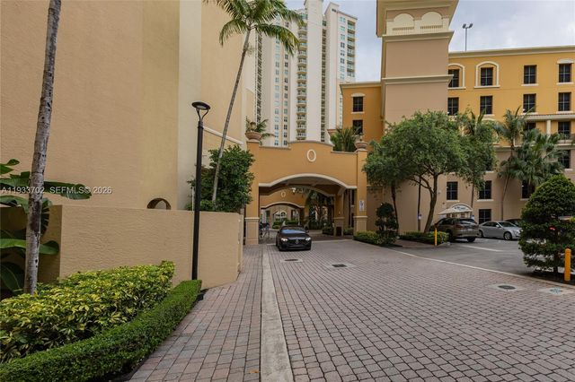 3330 NE 190th Street 1112, Aventura, FL 33180