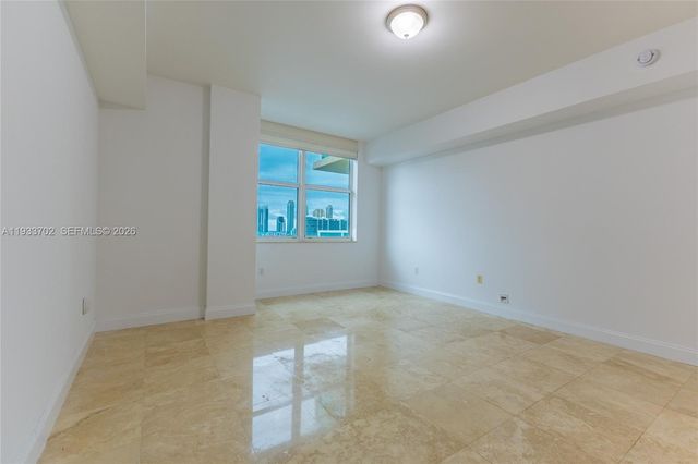 3330 NE 190th Street 1112, Aventura, FL 33180