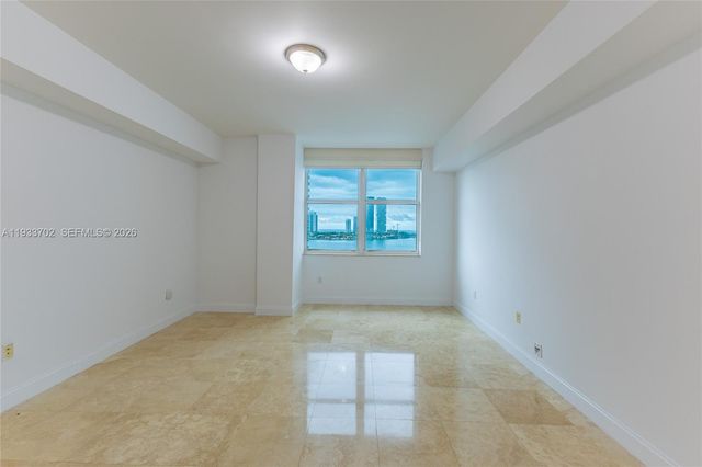 3330 NE 190th Street 1112, Aventura, FL 33180