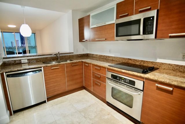 3330 NE 190th Street 1112, Aventura, FL 33180