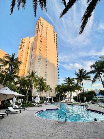 3330 NE 190th Street 1112, Aventura, FL 33180