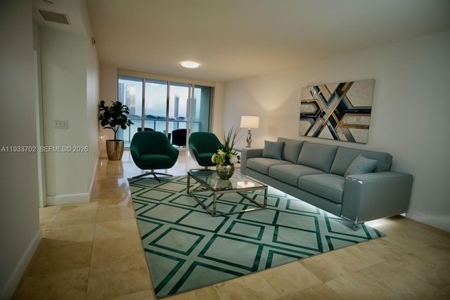 3330 NE 190th Street 1112, Aventura, FL 33180
