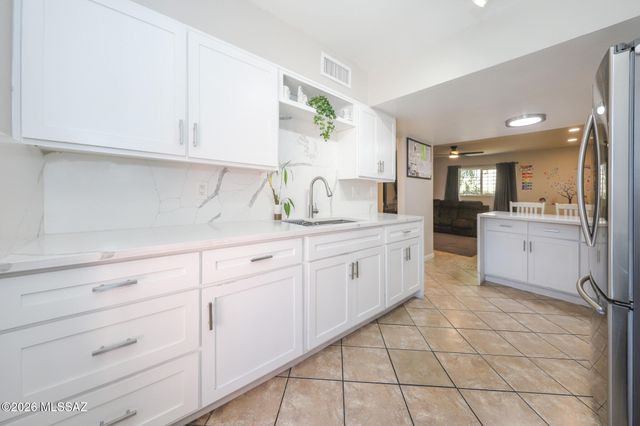 3508 S Mission Road, Tucson, AZ 85713