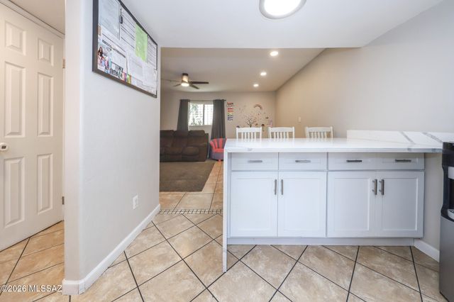 3508 S Mission Road, Tucson, AZ 85713