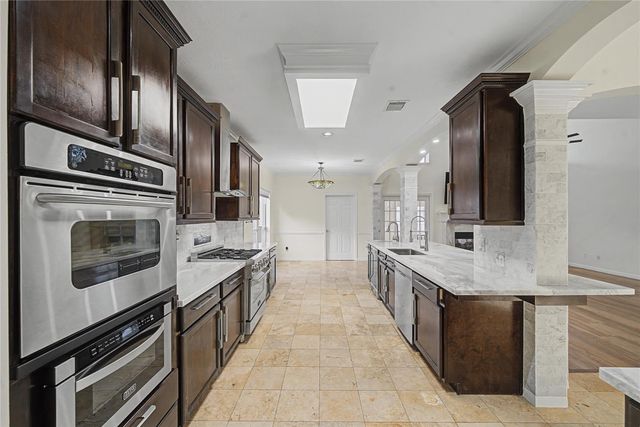 6339 Canyon Chase Drive, Richmond, TX 77469