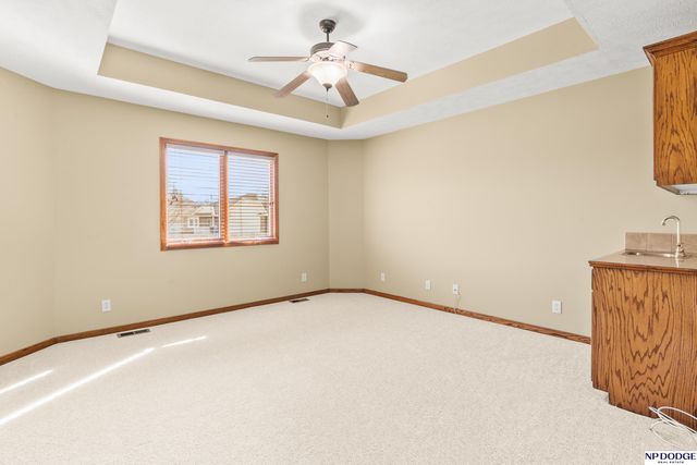 7327 S 95 Street, La Vista, NE 68128