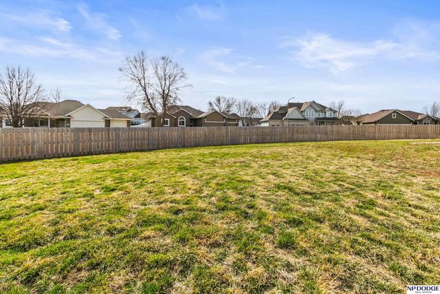 7327 S 95 Street, La Vista, NE 68128