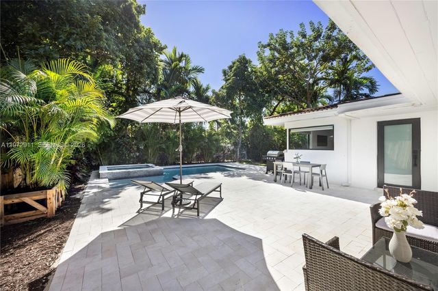 1860 SW 13th St, Miami, FL 33145