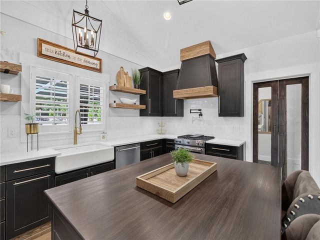 3735 Lakeside Circle, Cumming, GA 30041