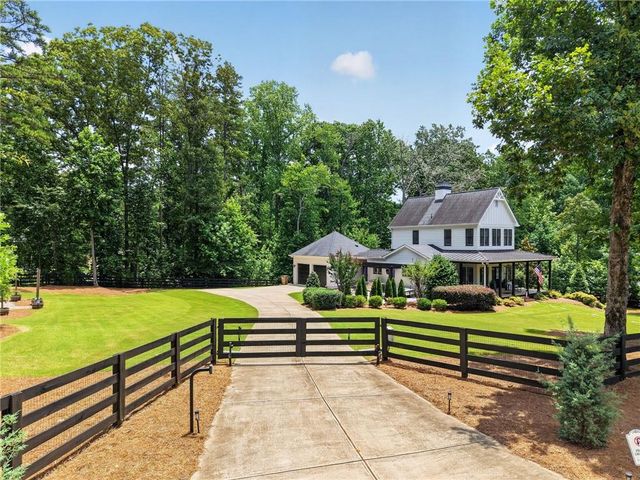 3735 Lakeside Circle, Cumming, GA 30041