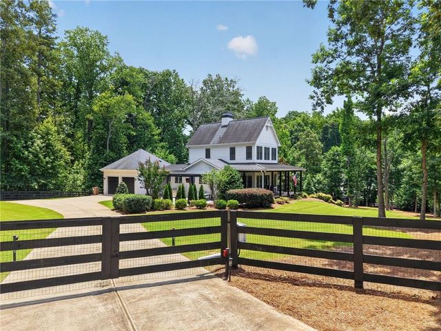 3735 Lakeside Circle, Cumming, GA 30041