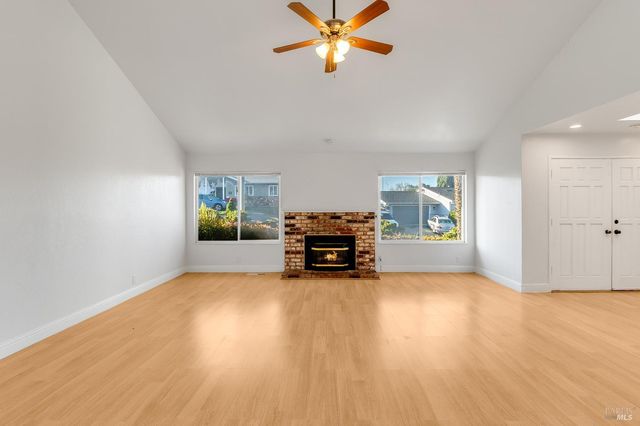 112 Palomar Ln, Vallejo, CA 94591