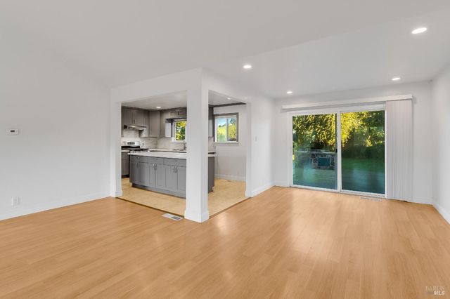 112 Palomar Ln, Vallejo, CA 94591