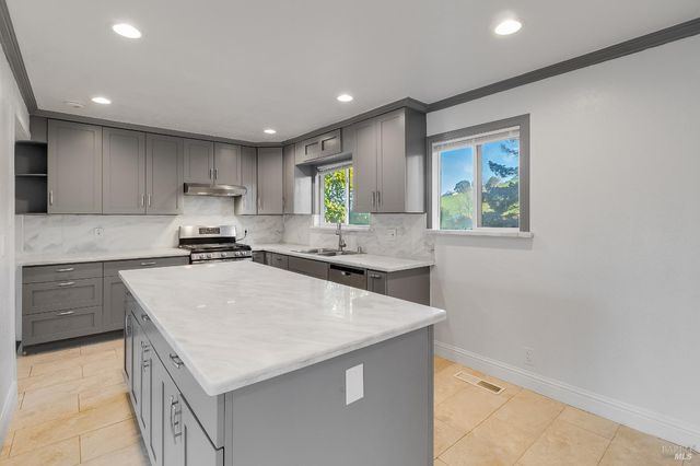 112 Palomar Ln, Vallejo, CA 94591