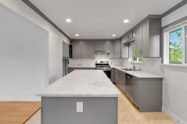 112 Palomar Ln, Vallejo, CA 94591