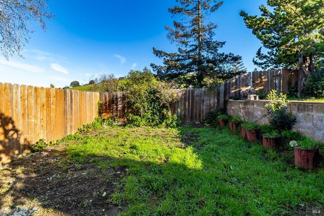 112 Palomar Ln, Vallejo, CA 94591