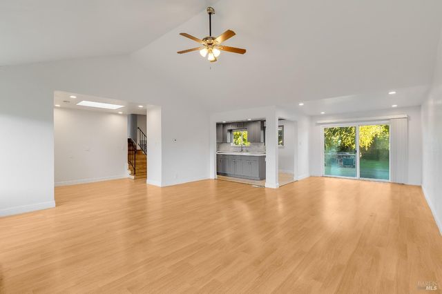 112 Palomar Ln, Vallejo, CA 94591