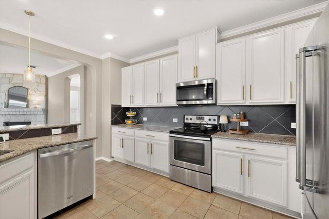 7509 Nunsland DR, Austin, TX 78744