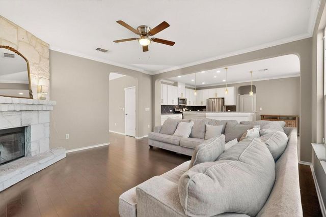 7509 Nunsland DR, Austin, TX 78744