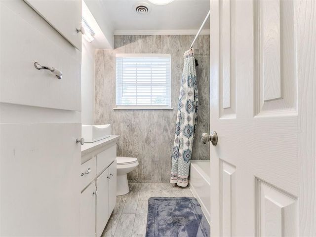 735 Sunset Drive, Edmond, OK 73003
