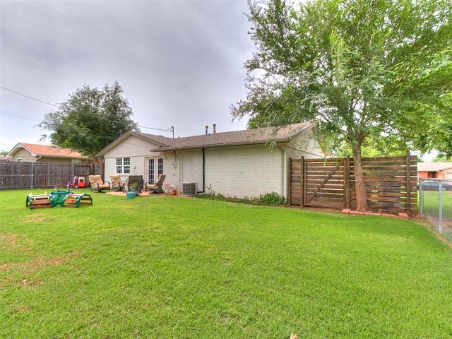 735 Sunset Drive, Edmond, OK 73003