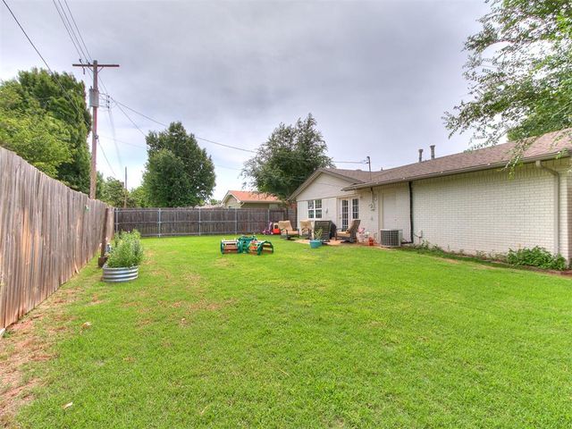 735 Sunset Drive, Edmond, OK 73003