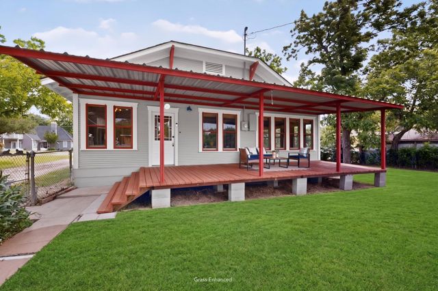 905 Howard ST, Taylor, TX 76574
