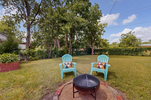 905 Howard ST, Taylor, TX 76574