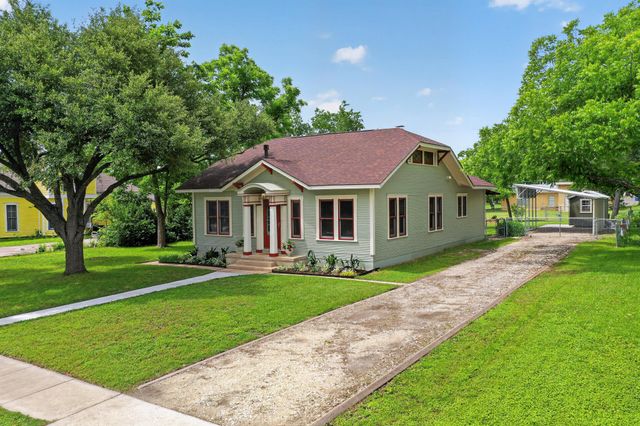 905 Howard ST, Taylor, TX 76574