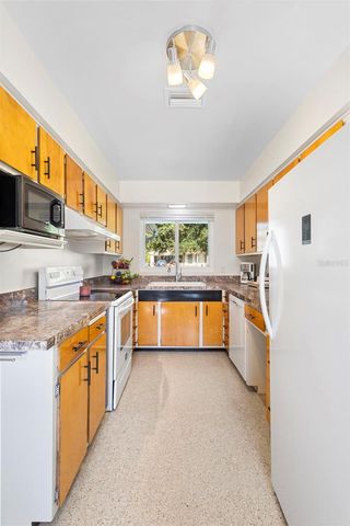 353 LAKE CRESCENT DRIVE, Debary, FL 32713