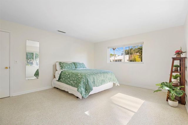 353 LAKE CRESCENT DRIVE, Debary, FL 32713