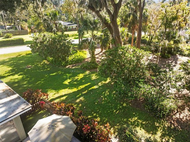 353 LAKE CRESCENT DRIVE, Debary, FL 32713