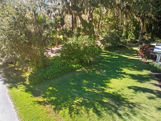 353 LAKE CRESCENT DRIVE, Debary, FL 32713