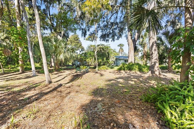353 LAKE CRESCENT DRIVE, Debary, FL 32713