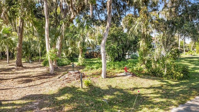353 LAKE CRESCENT DRIVE, Debary, FL 32713
