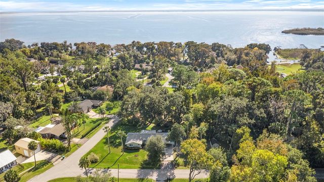 353 LAKE CRESCENT DRIVE, Debary, FL 32713