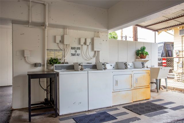 727 Pumehana Street 303, Honolulu, HI 96826