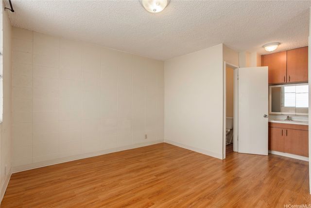 727 Pumehana Street 303, Honolulu, HI 96826