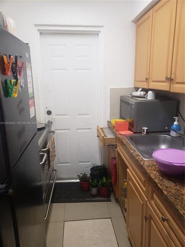 2865 NW 22nd Avenue, Miami, FL 33142