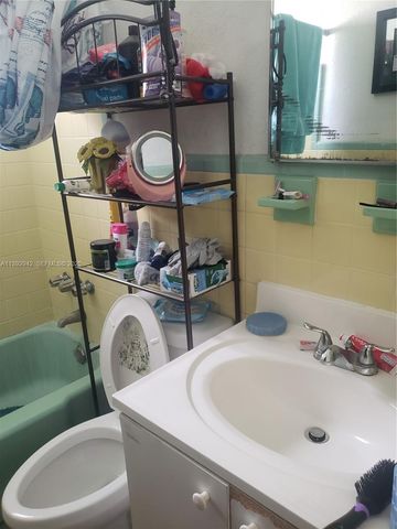 2865 NW 22nd Avenue, Miami, FL 33142