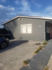2865 NW 22nd Avenue, Miami, FL 33142
