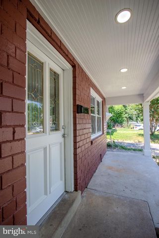 714 FOUR MILE RD, Alexandria, VA 22305