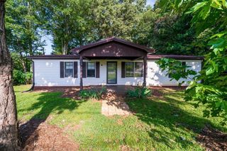 2423 Westminster Highway, Walhalla, SC 29691